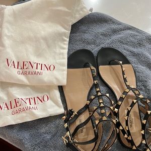 Authentic very good used Valentino rockstud flat sandals